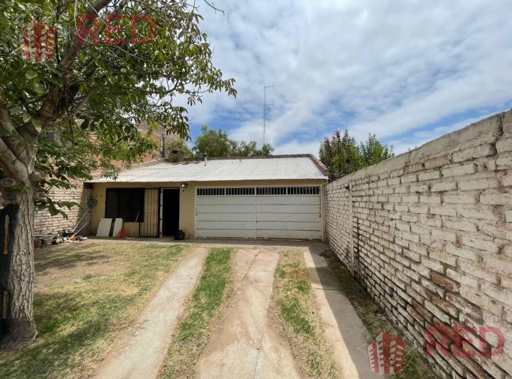 Casa · 120m² · 5 Ambientes · 5 Cocheras