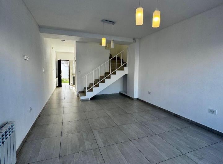 Casa · 100m² · 3 Ambientes · 1 Cochera