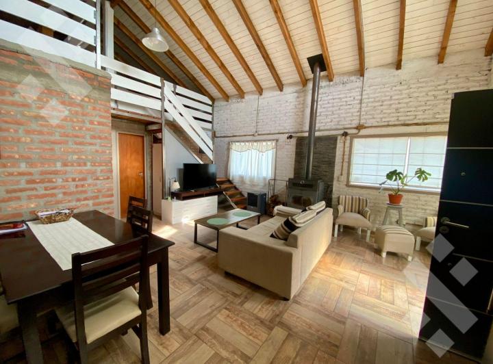Casa · 116m² · 5 Ambientes · 1 Cochera