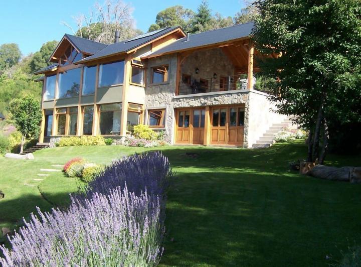 Casa · 167m² · 4 Ambientes · 2 Cocheras