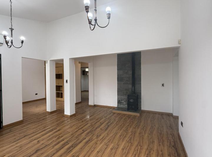 Casa · 183m² · 5 Ambientes · 1 Cochera