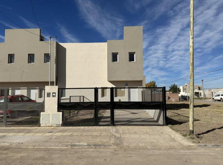 Casa · 70m² · 3 Ambientes · 1 Cochera