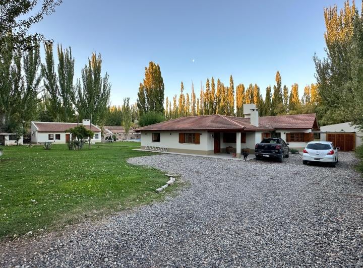 Quinta vacacional · 400m² · 5 Ambientes · 3 Cocheras