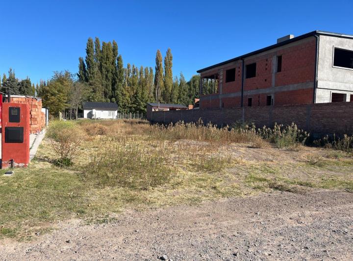 Terreno · 600m²