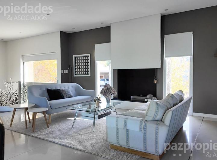Casa · 448m² · 7 Ambientes · 4 Cocheras