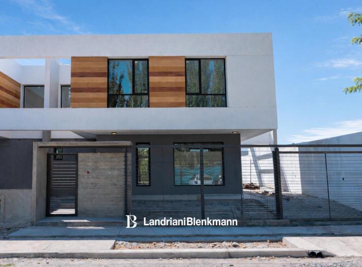 PH · 132m² · 4 Ambientes · 1 Cochera