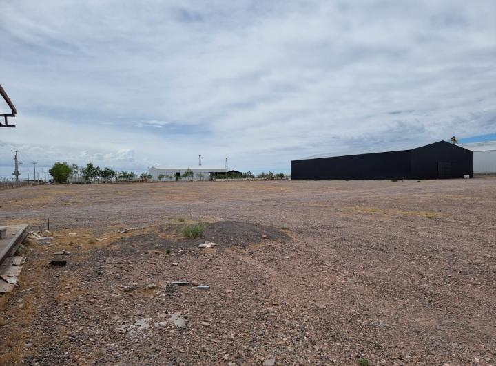 Terreno · 1800m²