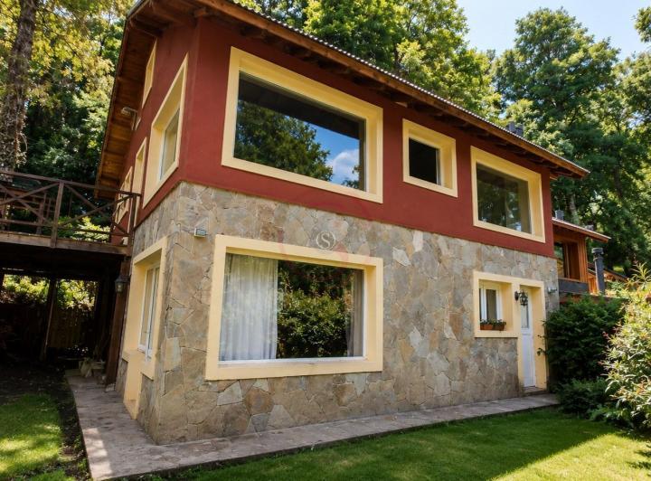 Casa · 160m² · 7 Ambientes