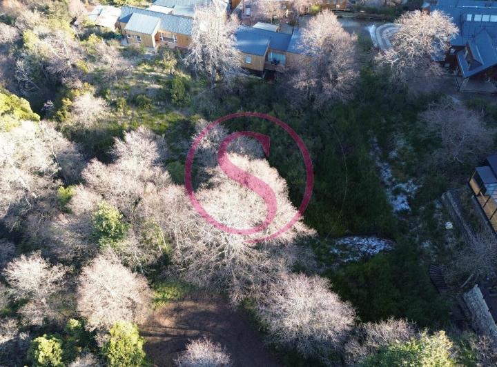 Terreno · 1076m²