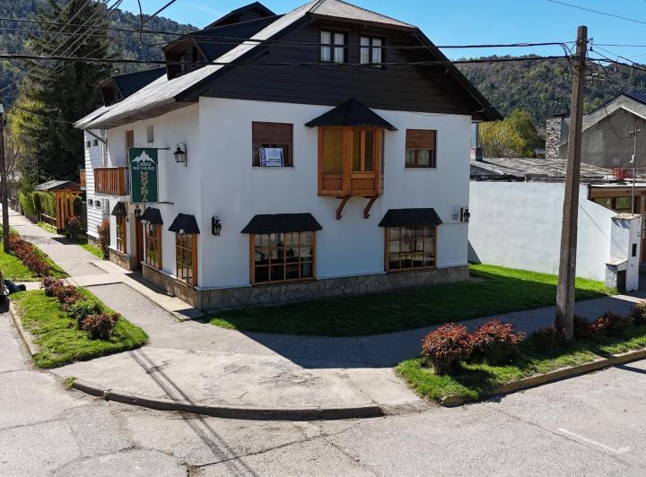 Casa · 491m² · 20 Ambientes · 5 Cocheras