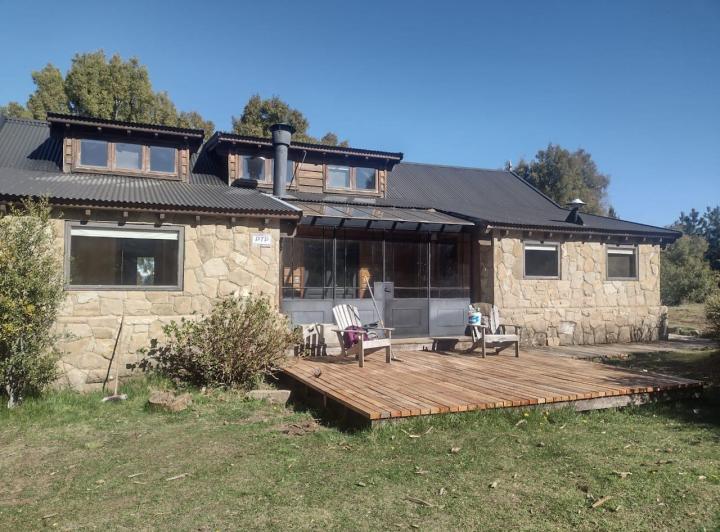 Casa · 220m² · 3 Dormitorios