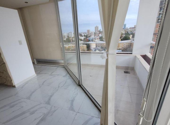 Departamento · 130m² · 6 Ambientes · 1 Cochera