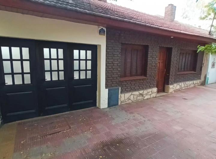 Casa · 105m² · 4 Ambientes · 1 Cochera