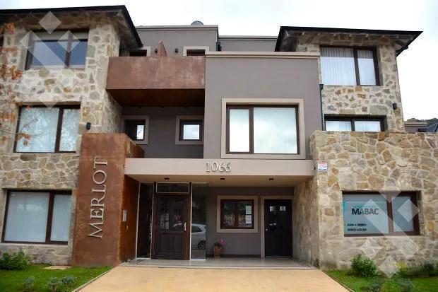 Local comercial · 90m² · 8 Ambientes