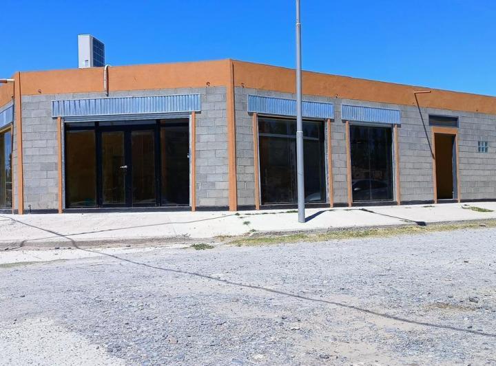 Local comercial · 352m² · 3 Ambientes · 1 Cochera