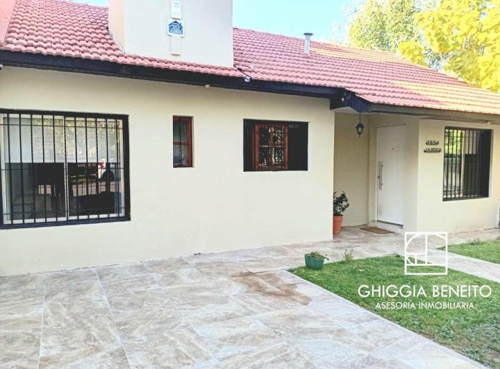 Casa · 189m² · 5 Ambientes · 2 Cocheras