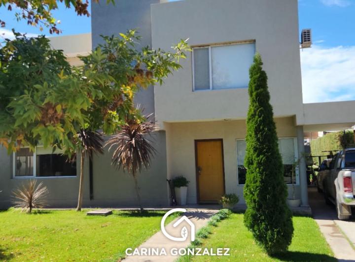 Casa · 200m² · 3 Dormitorios · 2 Cocheras