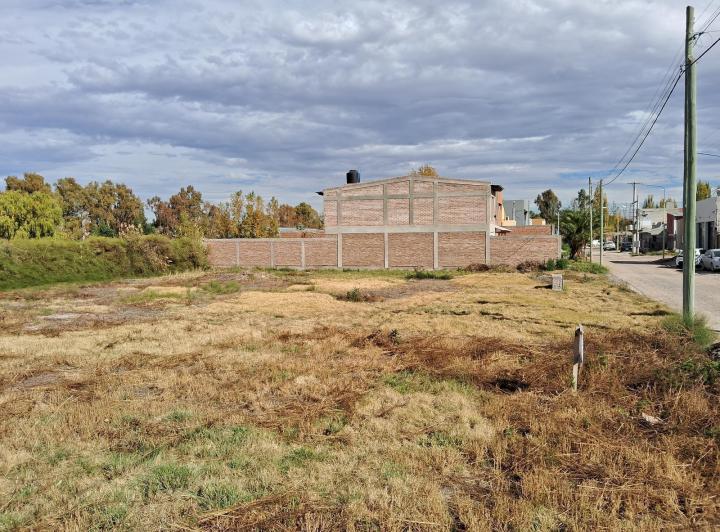 Terreno · 325m²