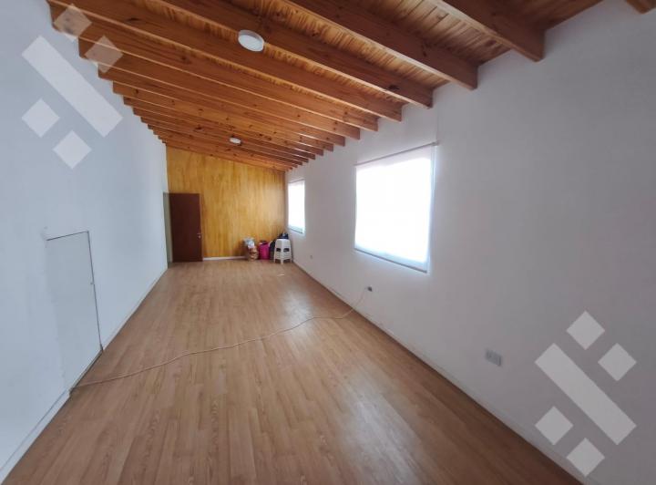 Casa · 141m² · 5 Ambientes · 2 Cocheras