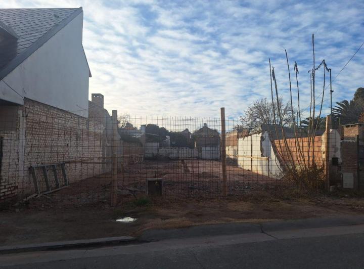 Terreno · 271m²