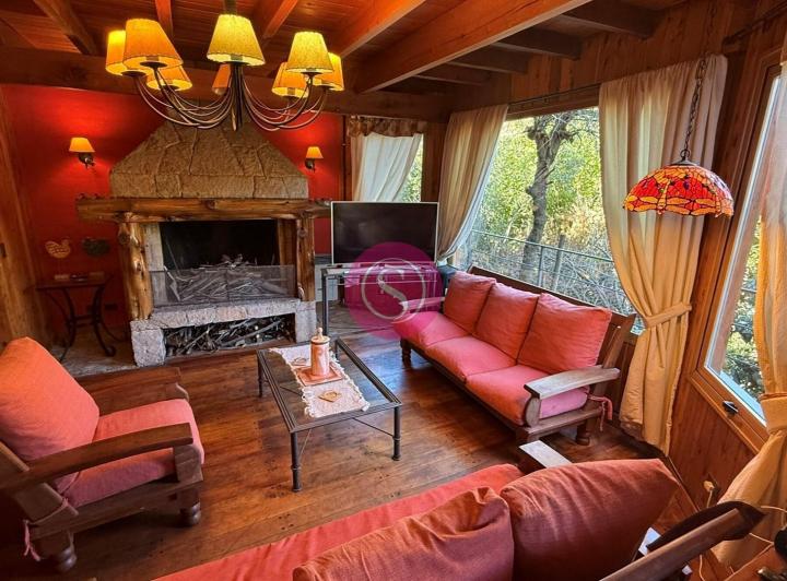 Casa · 236m² · 4 Ambientes · 2 Cocheras