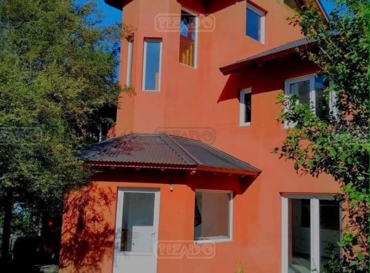 Casa · 216m² · 4 Ambientes