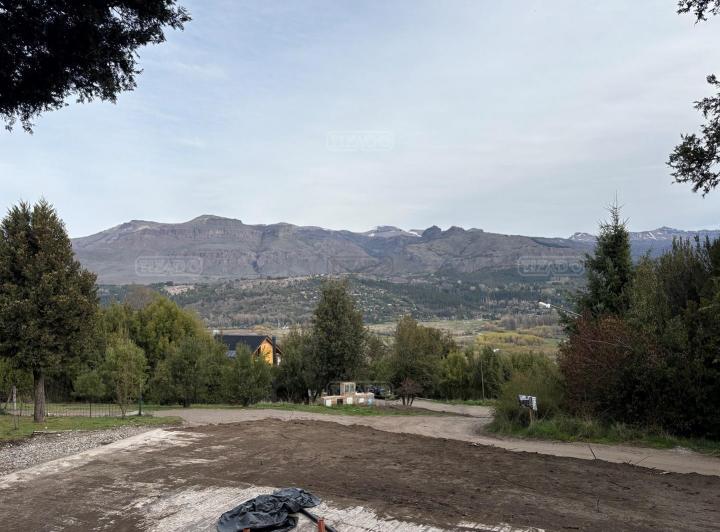 Terreno · 1352m²