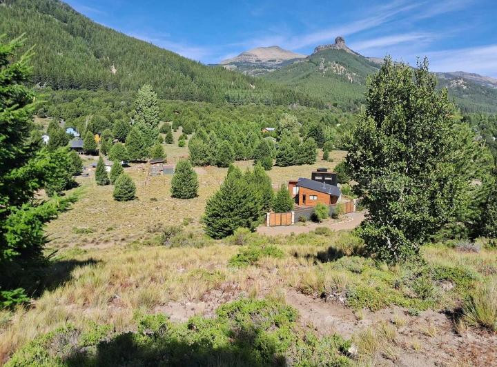 Terreno · 1280m²