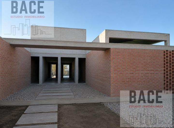Casa · 185m² · 3 Ambientes · 1 Cochera