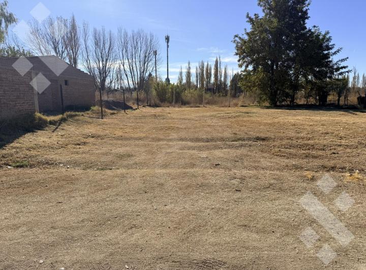 Terreno · 245m²