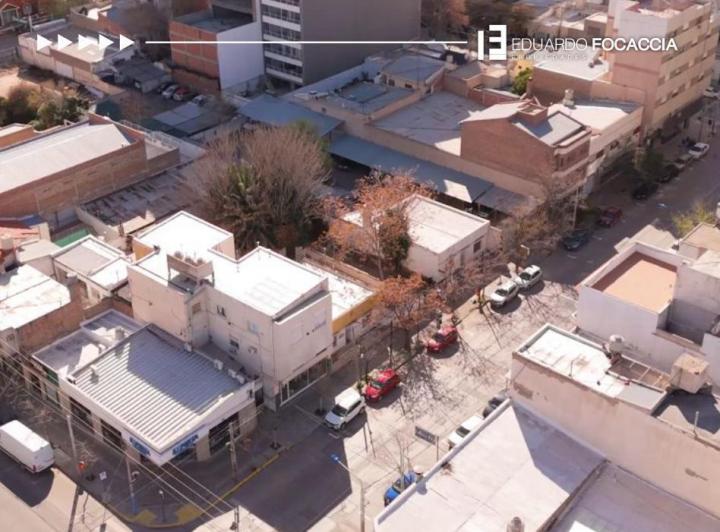 Terreno · 220m²