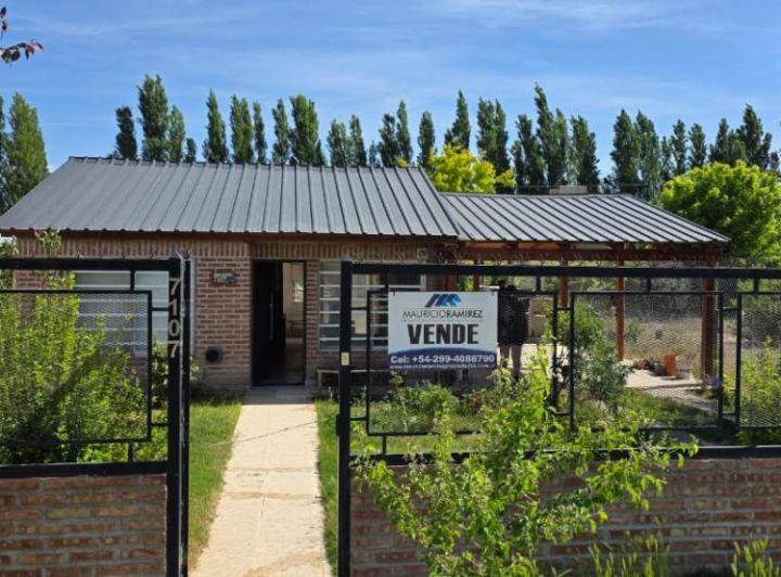 Casa · 90m² · 4 Ambientes · 1 Cochera