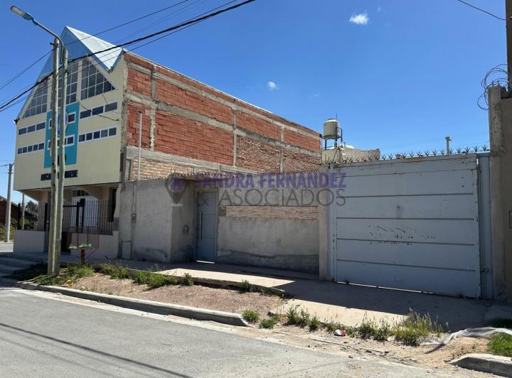 Casa · 85m² · 2 Ambientes · 1 Cochera