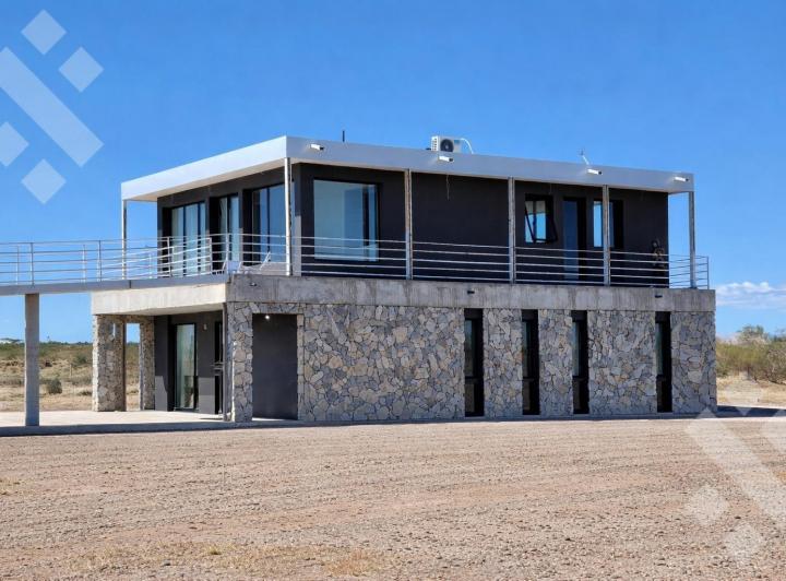 Casa · 205m² · 5 Ambientes · 1 Cochera