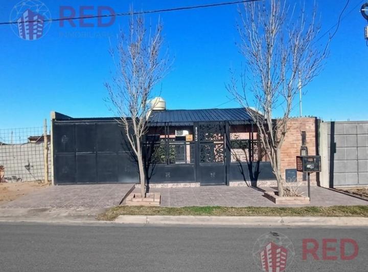 Casa · 150m² · 6 Ambientes · 4 Cocheras