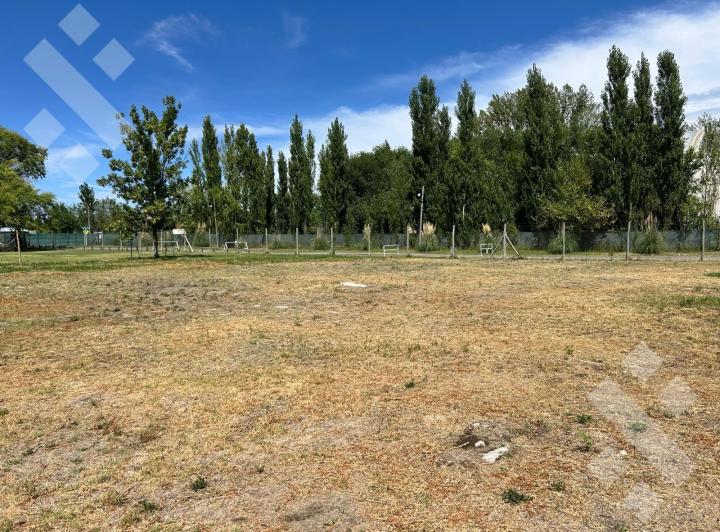 Terreno · 640m²