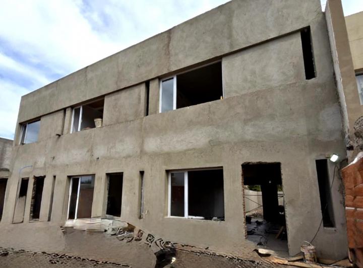 Casa · 85m² · 2 Ambientes · 1 Cochera