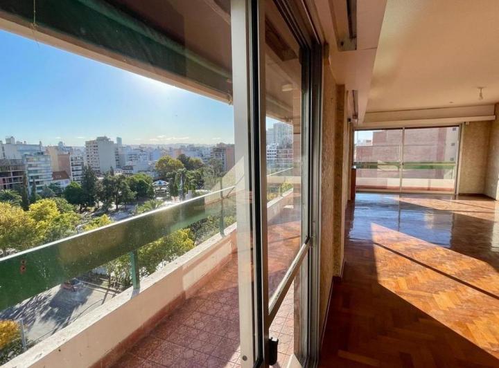 Departamento · 188m² · 4 Ambientes · 1 Cochera