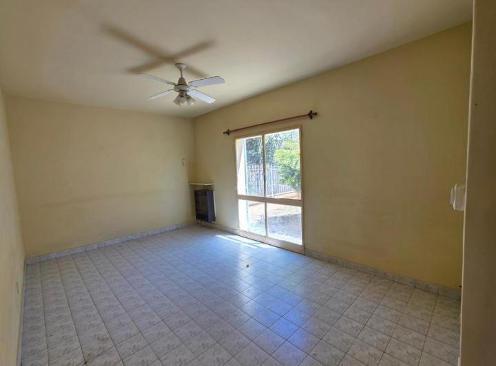 Casa · 90m² · 5 Ambientes · 1 Cochera
