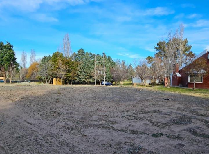Terreno · 600m²