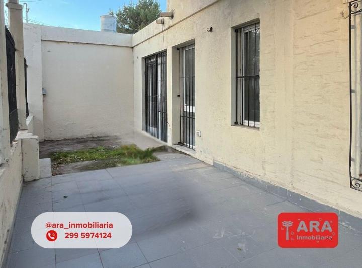 Casa · 70m² · 3 Ambientes · 2 Cocheras