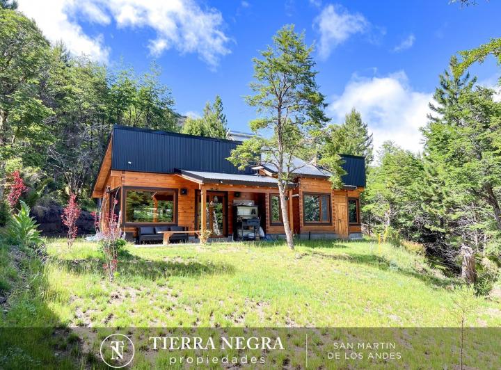 Casa · 105m² · 4 Ambientes · 1 Cochera