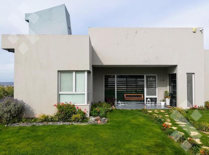 Casa · 85m² · 3 Ambientes