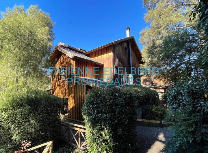 Hotel · 682m² · 24 Ambientes · 6 Cocheras