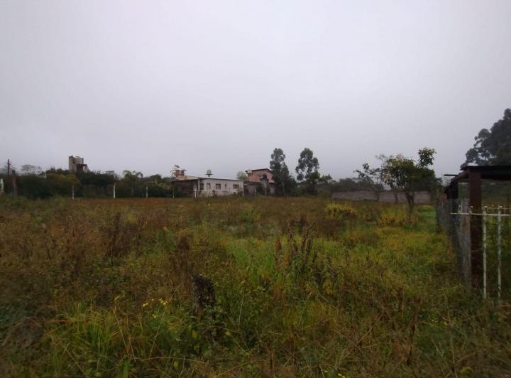 Terreno · 600m²