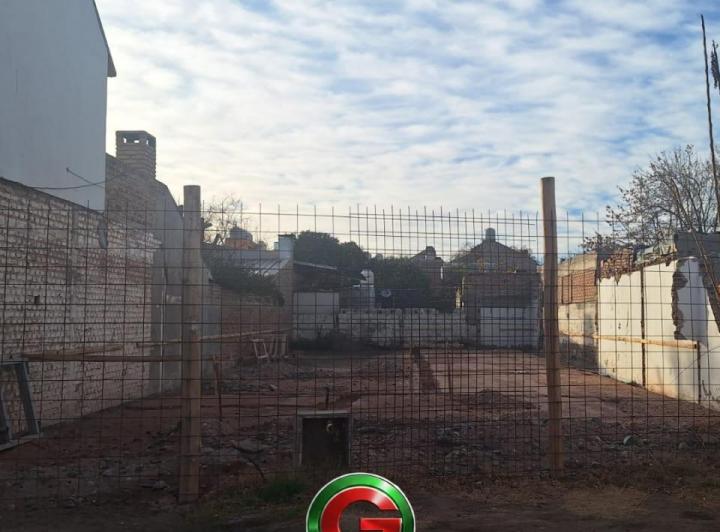 Terreno · 271m²