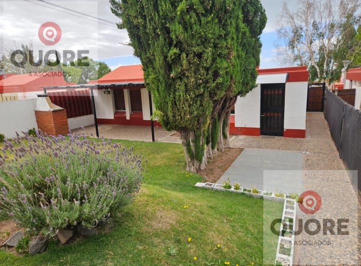 Casa · 131m² · 4 Ambientes · 2 Cocheras