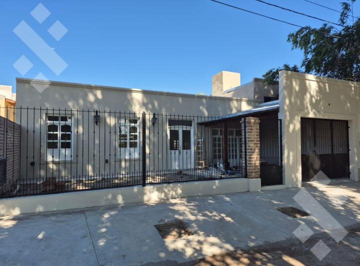 Casa · 158m² · 4 Ambientes · 1 Cochera