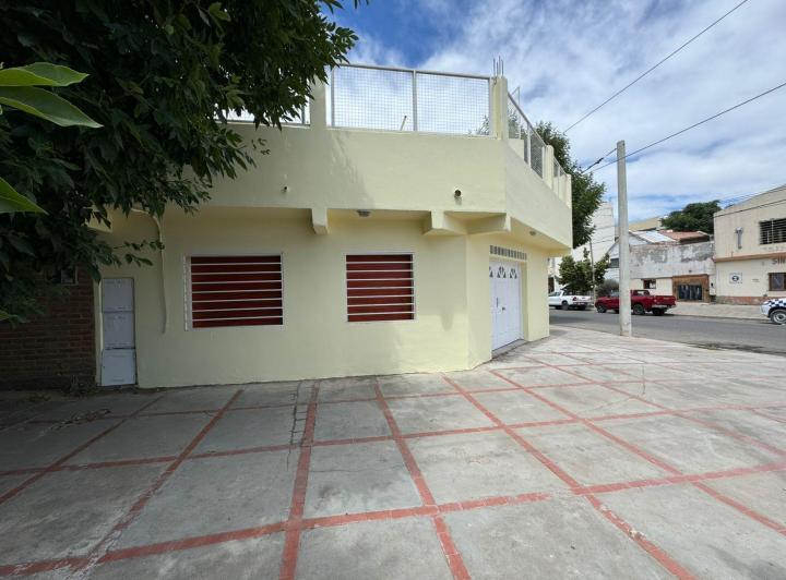 Casa · 126m² · 4 Ambientes · 1 Cochera