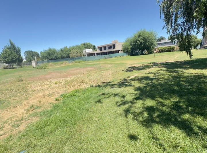 Terreno · 1633m²